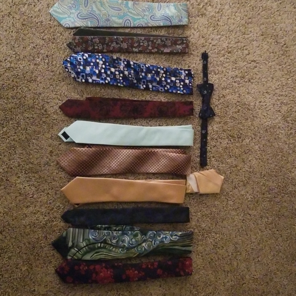 Tie lot